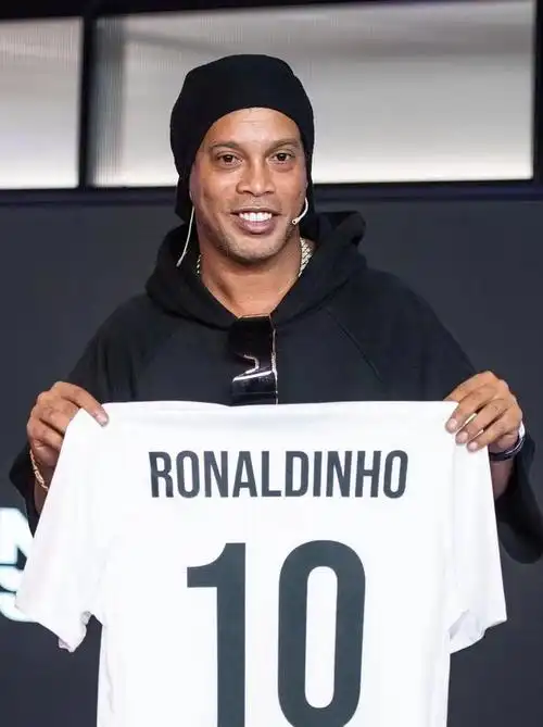 这一历史性 这一历史性